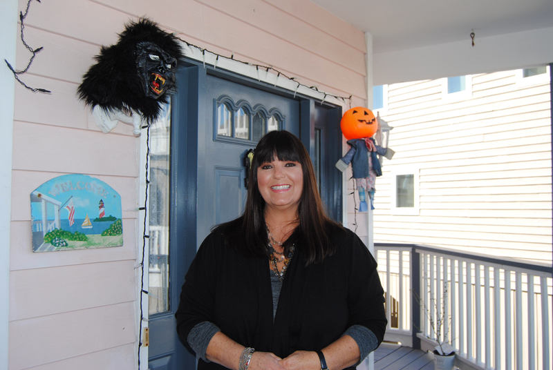 Dara Hearn enjoys helping teachers and children in two school districts in Sussex County. BY RACHEL SWICK MAVITY